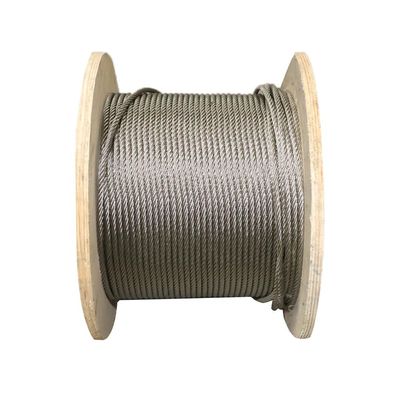 Un bon prix. Corde en acier inoxydable 7x7 Structure de 2 mm de diamètre pour des applications à lourde charge et haute résistance à la traction en ligne