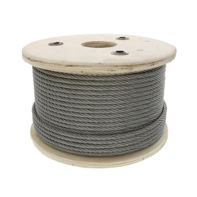 Un bon prix. Corde en acier galvanisé à haute traction de 4 mm/4,3 mm avec construction de noyau en acier en ligne