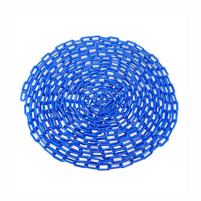 Un bon prix. Chaîne de liaison en plastique de polyéthylène de haute qualité durable et résistante aux intempéries avec 500 mètres MOQ pour les barrières de sécurité en ligne