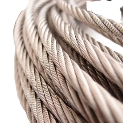 Un bon prix. Corde en acier inoxydable de qualité marine avec 1x19 et 7x7 Construction pour applications offshore en diamètre de 3 à 48 mm en ligne