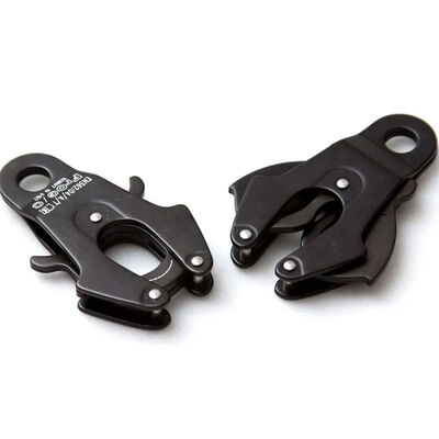 Un bon prix. Accessoires pour animaux de compagnie en gros Laisse tactique pour chien Mousqueton Connecteurs en alliage d'aluminium Clip Boucle grenouille multifonction en ligne